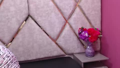 eimy_cutte online show from February 11, 12:15 pm