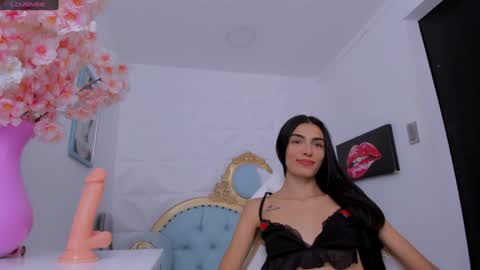 eimy online show from February 4, 6:06 pm