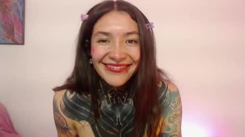 Snapshot of eimytatto_ chatting on January 16, 11:27 pm Carla online show from January 16, 11:27 pm