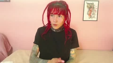 Snapshot of eimytatto_ chatting on February 19, 12:03 am Carla online show from February 19, 12:03 am