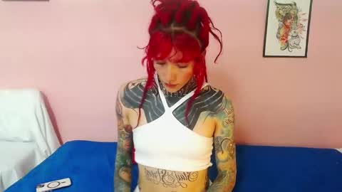 Snapshot of eimytatto_ chatting on February 21, 2:50 am Carla online show from February 21, 2:50 am