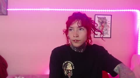 Snapshot of eimytatto_ chatting on February 16, 1:49 pm Carla online show from February 16, 1:49 pm