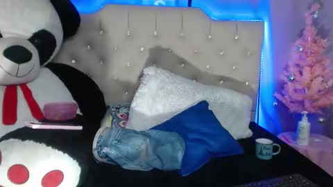 eimyy_rouse online show from January 9, 10:48 pm