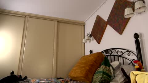 Elena online show from December 17, 8:54 am