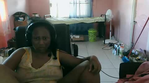 Eirondra Valeen online show from November 4, 10:16 am