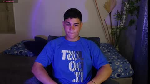 Eithan online show from April 16, 8:31 pm