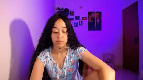 Ela  Help me reach 100 thumbs up online show from December 23, 5:13 am