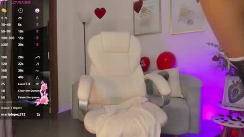 Snapshot of ela_carter chatting on February 17, 12:43 am ela carter online show from February 17, 12:43 am