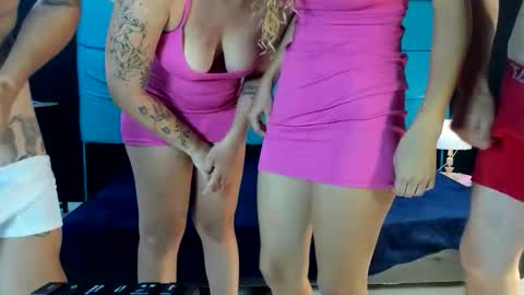 elaa_xx online show from April 11, 10:58 pm