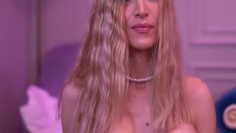 Ella online show from January 15, 6:00 am