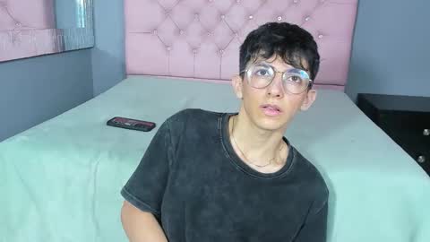 Elan Giralon online show from February 14, 2:14 am