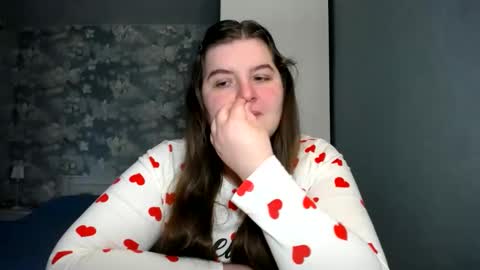 Elanis online show from February 4, 1:59 pm