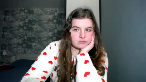 Elanis online show from January 30, 2:15 pm