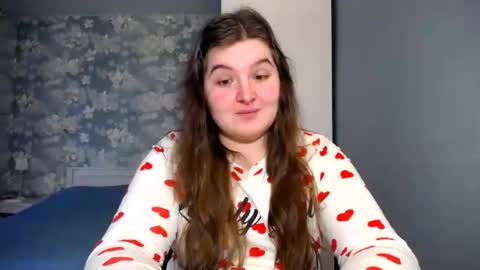 Elanis online show from March 8, 1:25 pm