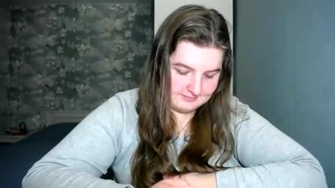 Elanis online show from December 28, 5:03 pm