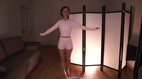 ELA 3 online show from October 17, 6:17 am