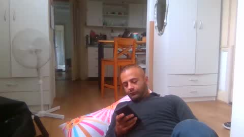 daniel18cmx online show from March 1, 1:43 am