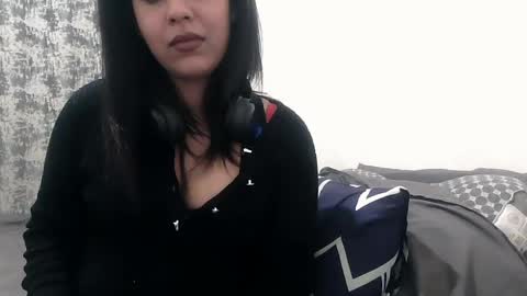 Isabella online show from August 2, 12:45 am