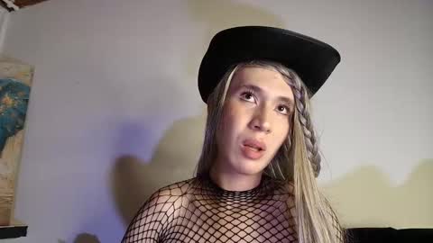 electra_gosselin online show from November 7, 5:43 am