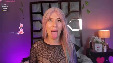 electra_gosselin online show from May 29, 12:41 am