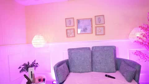 Electra Jones online show from February 17, 11:31 am