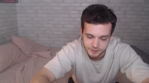Alex online show from December 1, 4:43 pm