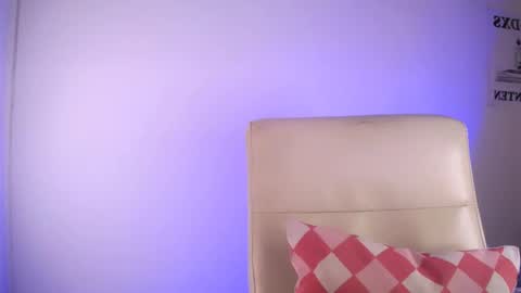 Snapshot of elektra_sky11 chatting on March 9, 3:05 pm  Elektra Sky  online show from March 9, 3:05 pm