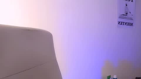 Snapshot of elektra_sky11 chatting on January 31, 7:18 pm  Elektra Sky  online show from January 31, 7:18 pm