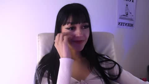 Snapshot of elektra_sky11 chatting on February 7, 5:18 pm  Elektra Sky  online show from February 7, 5:18 pm