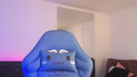 Snapshot of elektra_sky11 chatting on December 5, 3:55 pm  Elektra Sky  online show from December 5, 3:55 pm