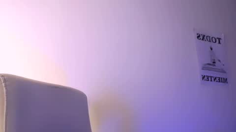 Snapshot of elektra_sky11 chatting on February 11, 4:02 pm  Elektra Sky  online show from February 11, 4:02 pm