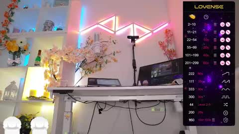 Snapshot of elena_marilyn chatting on February 23, 11:58 pm Elena online show from February 23, 11:58 pm