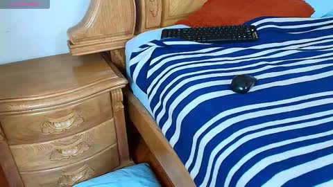 Snapshot of elena_piccolo chatting on September 12, 8:44 pm Elena online show from September 12, 8:44 pm