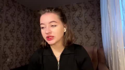 Mia online show from March 9, 6:07 am