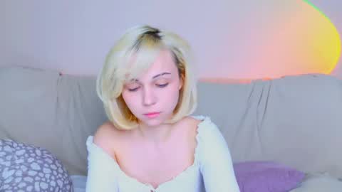 elenamonroe_ online show from May 11, 6:20 am