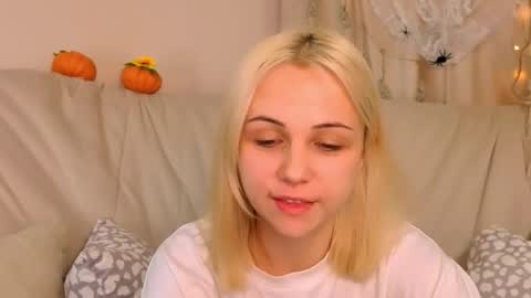 elenamonroee online show from October 20, 5:12 am