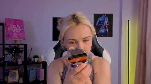 elenamonroee online show from November 23, 5:49 am