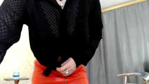 elenaza online show from November 15, 1:35 pm