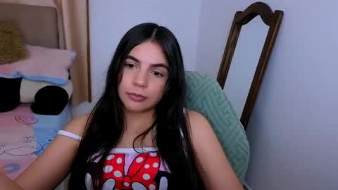 agnes online show from December 5, 7:00 pm