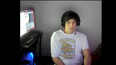 Snapshot of elephantrunkman chatting on February 8, 3:52 am elephantrunkman online show from February 8, 3:52 am