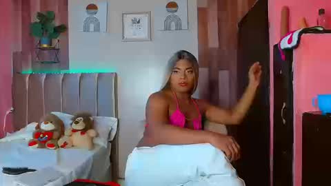 eletrabrowns online show from October 15, 5:03 pm