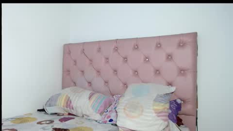 Snapshot of elettra_parisi19 chatting on September 15, 8:32 pm elettra_parisi19 online show from September 15, 8:32 pm