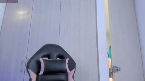 Millie bobby online show from November 5, 11:34 am