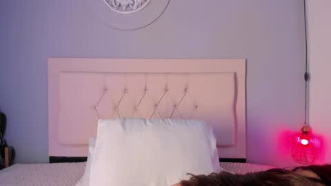 Snapshot of elevensky_ chatting on February 2, 6:47 am Elevensky online show from February 2, 6:47 am