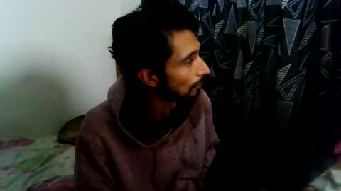elflaco_6969 online show from April 15, 8:17 am