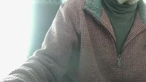 Snapshot of elfyonee chatting on December 7, 12:29 pm elfyonee online show from December 7, 12:29 pm