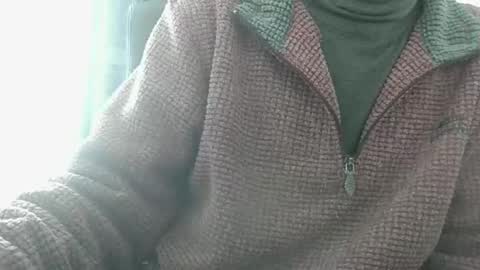 Snapshot of elfyonee chatting on December 6, 9:05 am elfyonee online show from December 6, 9:05 am