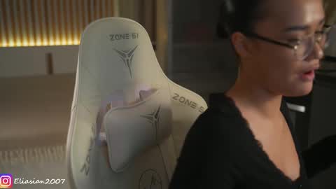 Eli  online show from February 26, 12:52 pm