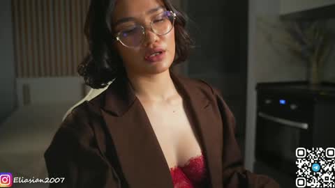 Eli  online show from April 17, 3:03 pm