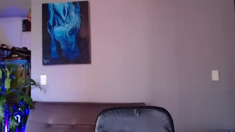 Elian online show from December 5, 5:01 pm